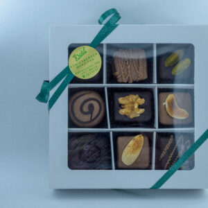 Alternative view of 9 Marzipanpralinen Geschenkbox
